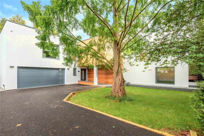 4 Bedroom Detached House For Sale In Burcot, Abingdon, Oxfordshire, OX14