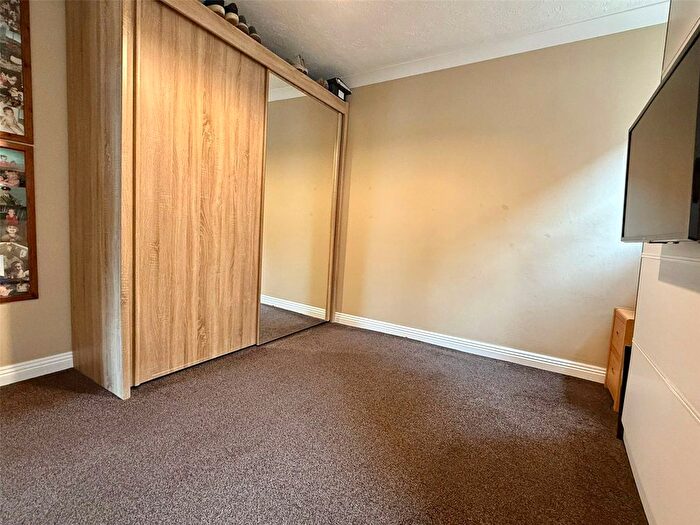 1 Bedroom Flat For Sale In Keyhaven Road, Milford On Sea, Lymington, Hampshire, SO41
