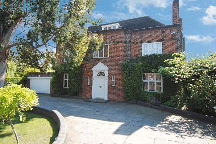 8 Bedroom Detached House To Rent In Winnington Road, Hampstead Garden Suburb, N2