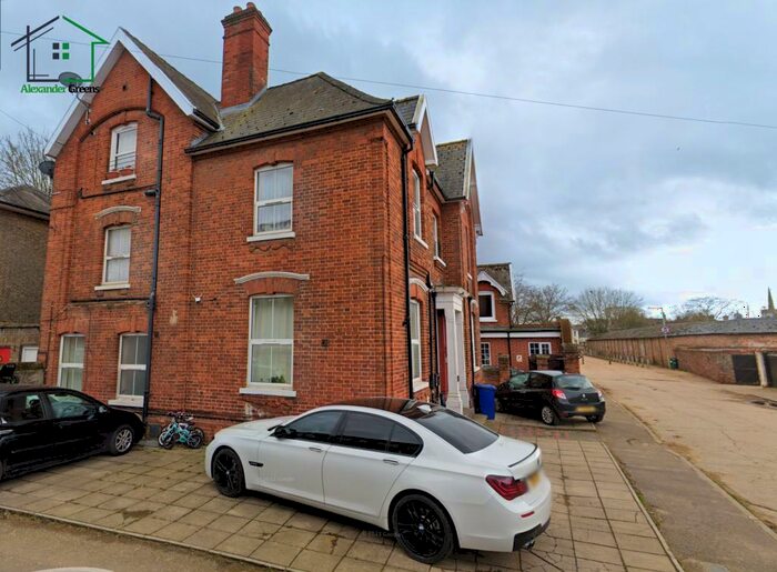 2 Bedroom Flat To Rent In Flat Exeter Villa, Exeter Road, CB8