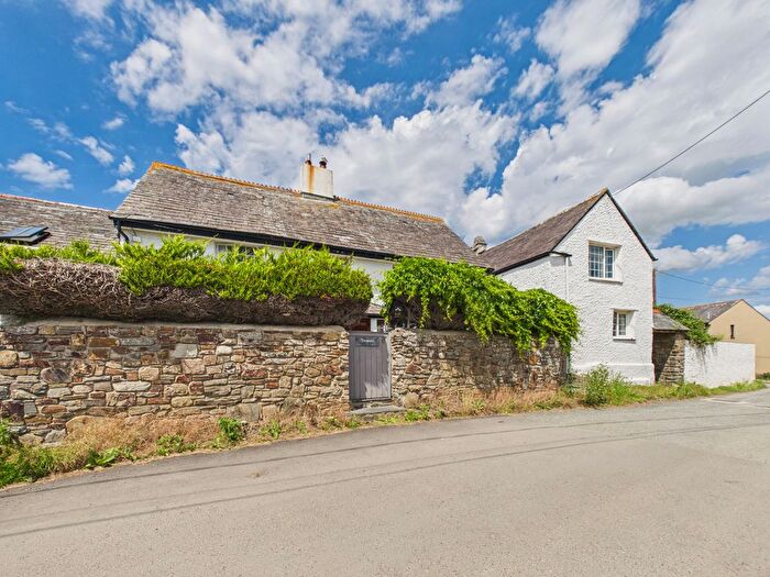 4 Bedroom Semi-Detached House For Sale In Maer Lane, Bude, EX23