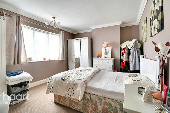 2 Bedroom Semi-Detached House For Sale In Manor Road, Tilbury, RM18