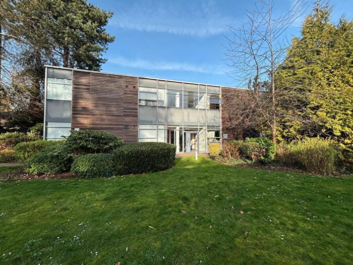 1 Bedroom Apartment For Sale In Newsom Place, St. Albans, AL1