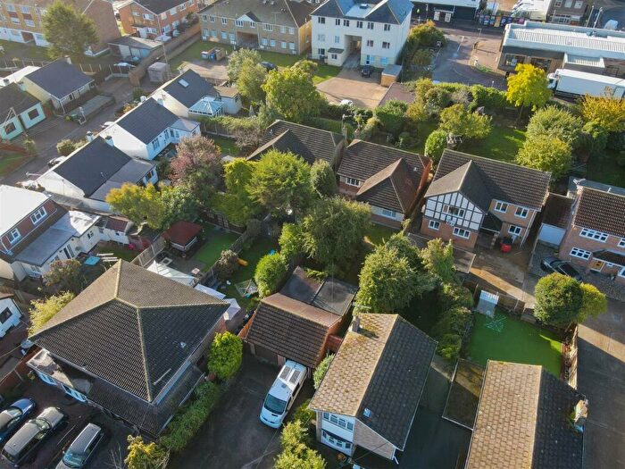 3 Bedroom Detached Bungalow For Sale In Private Setting - Rainbow Road, Canvey Island, SS8
