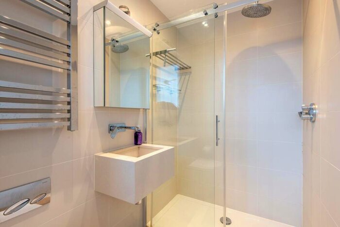 Studio To Rent In Finchley Road, West Hampstead, London, NW3