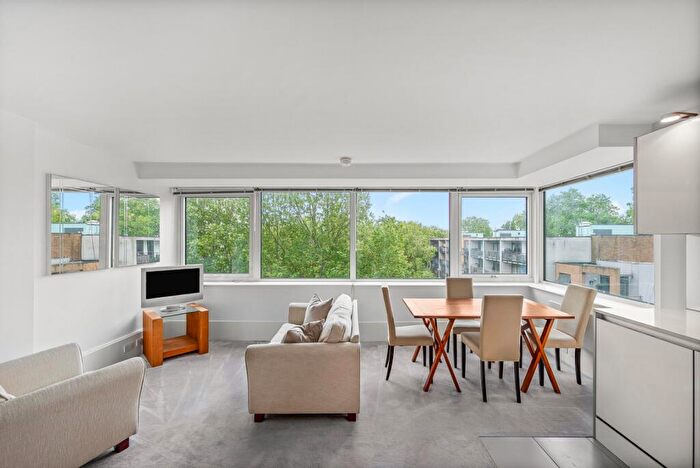2 Bedroom Flat For Sale In Aragon Tower, George Beard Road, SE8