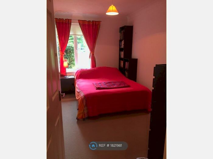 2 Bedroom Flat To Rent In Camberwell, London, SE5