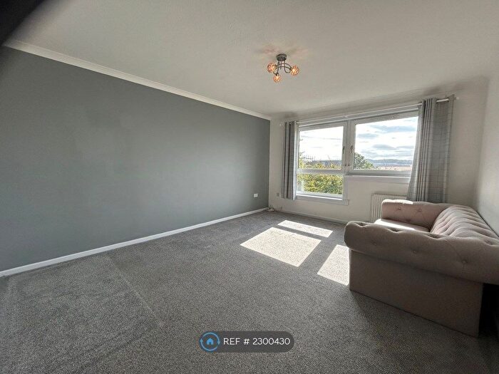 3 Bedroom Flat To Rent In Brington Place, Dundee, DD4