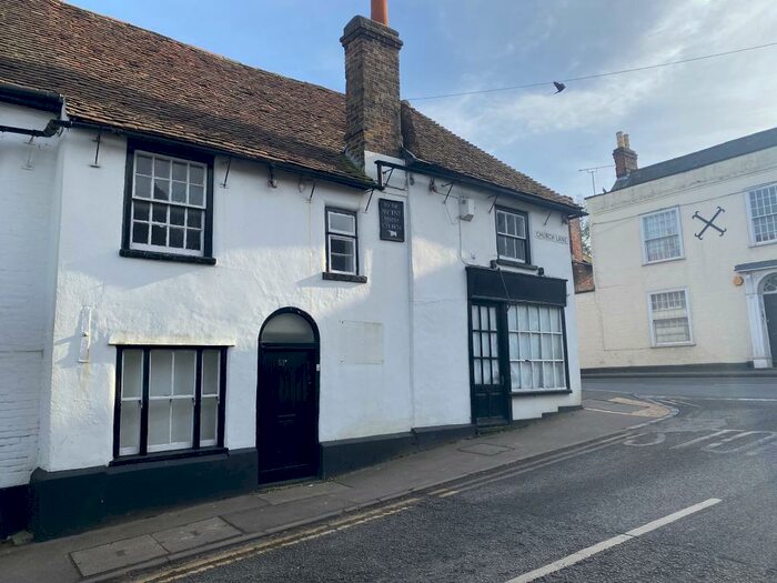 2 Bedroom Flat To Rent In High Street, Newington, ME9