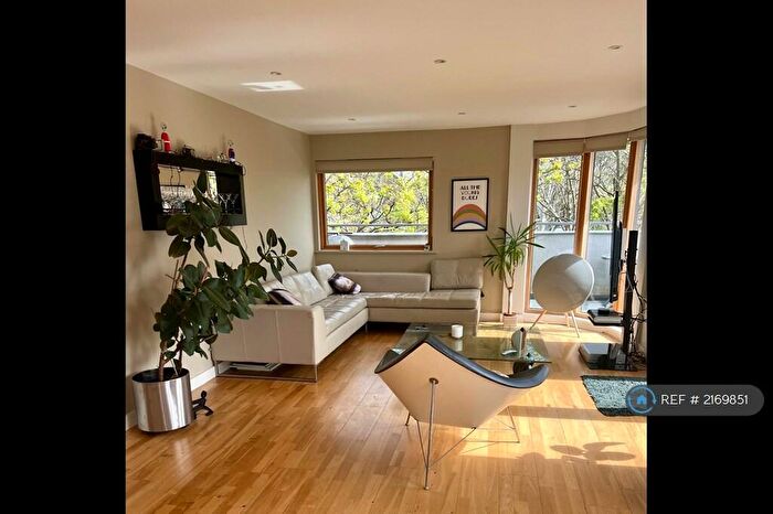 2 Bedroom Penthouse To Rent In Weardale Road, London, SE13