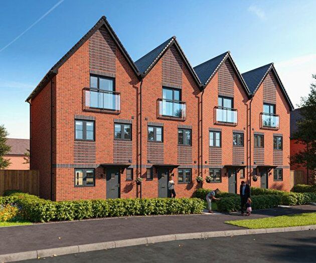 3 Bedroom Terraced House For Sale In So Resi Finchampstead, RG40