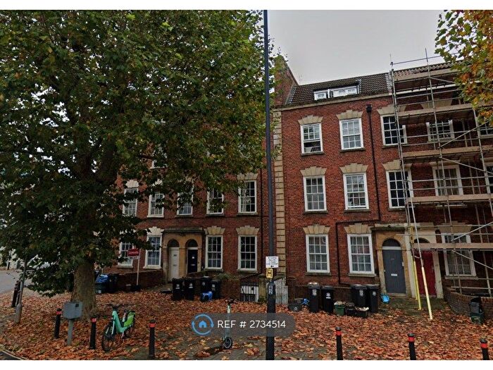 2 Bedroom Flat To Rent In Hotwell Road, Bristol, BS8