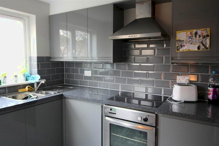 4 Bedroom Property To Rent In Allandale Gardens, Lancaster, LA1