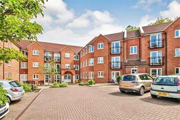 1 Bedroom Apartment For Sale In St. Agnes Road, East Grinstead, West Sussex, RH19