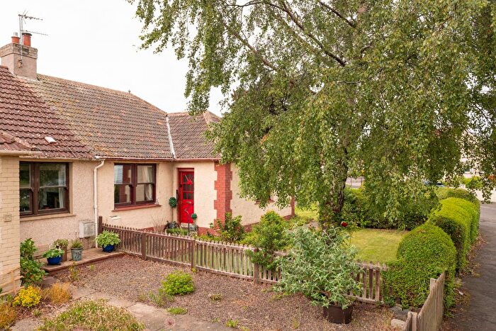 3 Bedroom Semi-Detached Bungalow For Sale In George Crescent, Ormiston, EH35