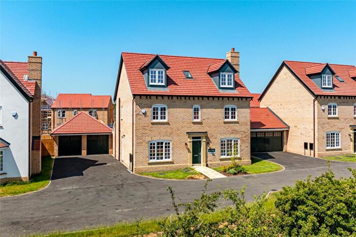 5 Bedroom Detached House For Sale In Medieval Cross Road, Northampton, Northamptonshire, NN5