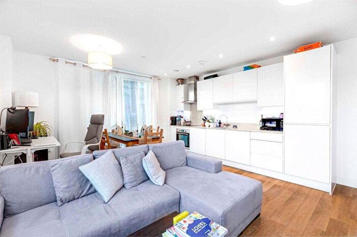 1 Bedroom Apartment For Sale In Palmitine House, York Road, London, SW11