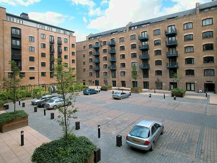 1 Bedroom Flat To Rent In Caraway Apartments, Cayenne Court, London, SE1