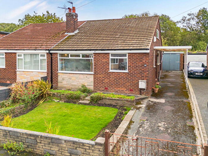 2 Bedroom Semi-Detached Bungalow For Sale In Windermere Avenue, Dane Bank, Denton, Manchester, M34
