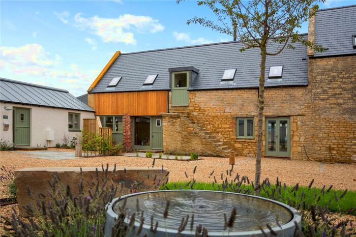 3 Bedroom Terraced House For Sale In The Coach House, Sturt Farm, Oxford Road, Burford, Oxfordshire, OX18