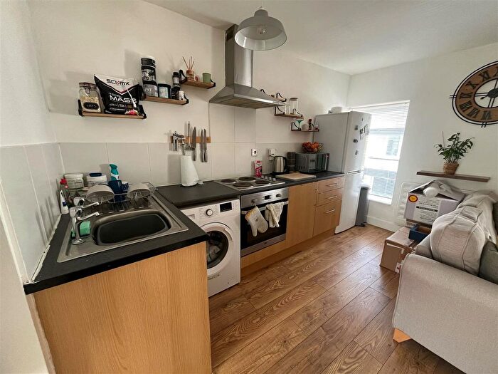 1 Bedroom Flat To Rent In Clive Street, Caerphilly, CF83