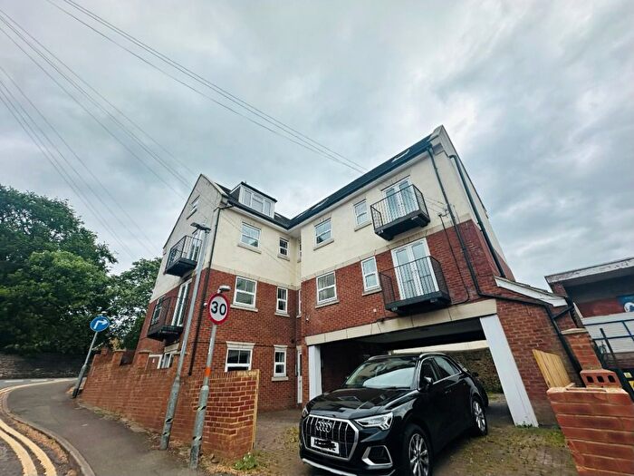 4 Bedroom Flat To Rent In Coffee Tavern Lane, Rushden, NN10