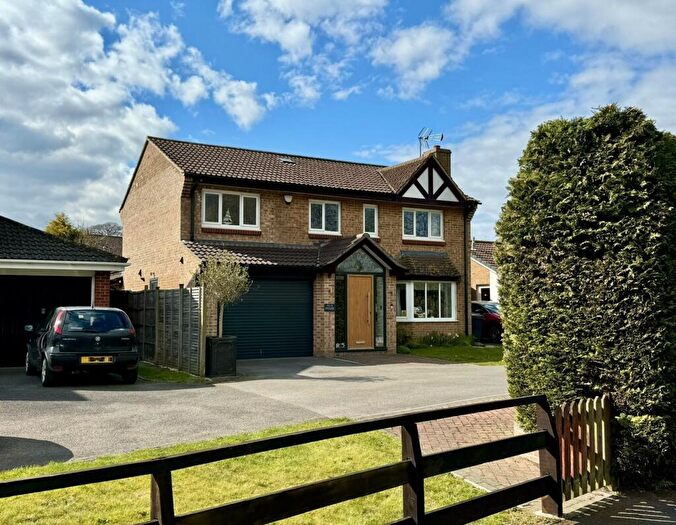 3 Bedroom Detached House For Sale In Gilpin Close, Dawlish, EX7