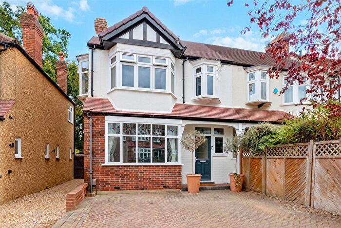 4 Bedroom Property For Sale In Cherrywood Lane, Morden, SM4