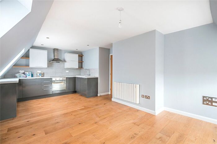 2 Bedroom Flat For Sale In Love Lane, Cirencester, Gloucestershire, GL7