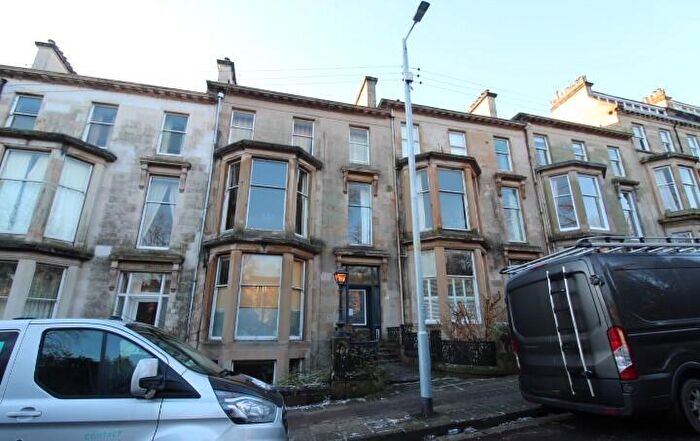 Flat To Rent In Huntly Gardens, / Dowanhill, G12