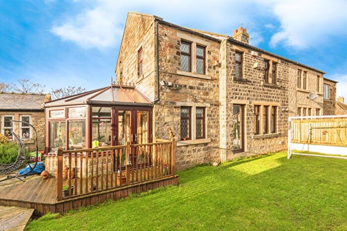 4 Bedroom Semi-Detached House For Sale In Cross Lane, Stocksmoor, Huddersfield, HD4