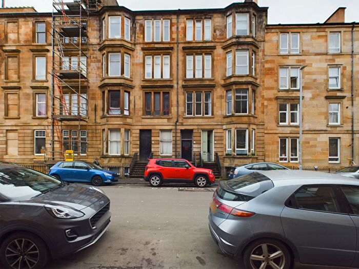 2 Bedroom Flat To Rent In Dixon Avenue, Glasgow, G42