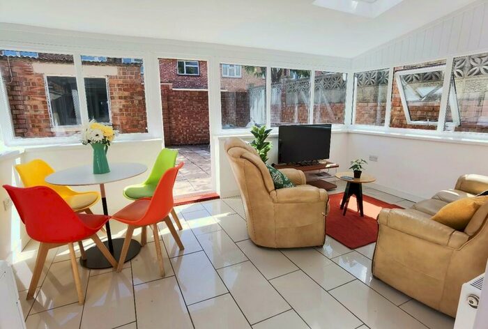 4 Bedroom Terraced House To Rent In Talbot Road, PO4