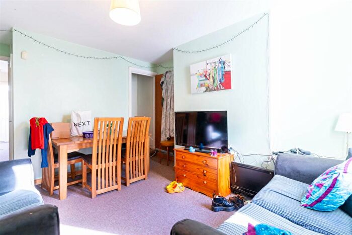 4 Bedroom House To Rent In Exeter Road, Birmingham, B29