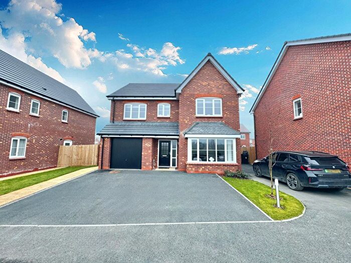 5 Bedroom Detached House For Sale In Chancellor Court, Nuneaton, CV11