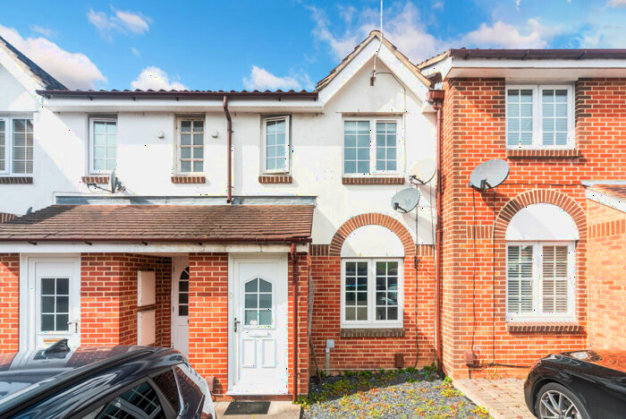 1 Bedroom Apartment To Rent In Shaw Drive, Walton-On-Thames, Surrey, KT12