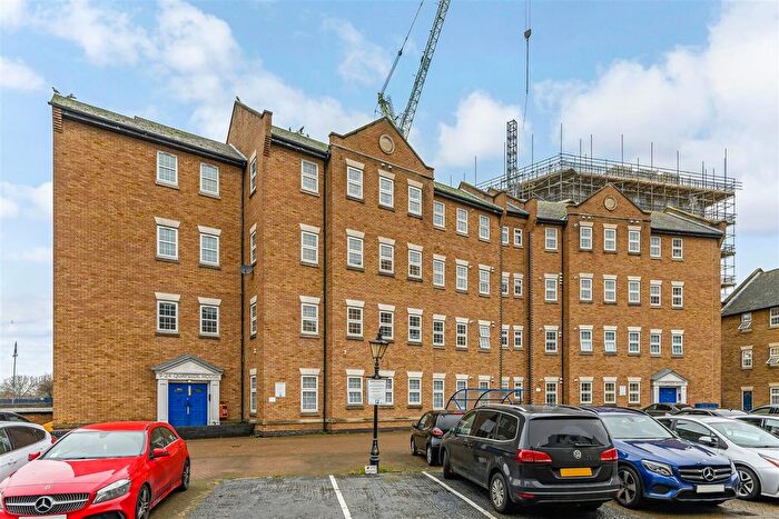 Studio To Rent In Quayside House, Abbey Road, Barking, IG11