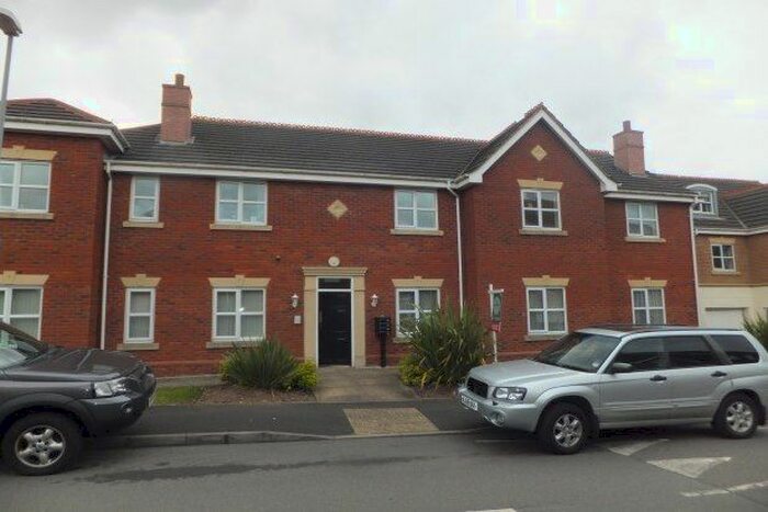 2 Bedroom Flat To Rent In Regents Way, Sutton Coldfield, B75