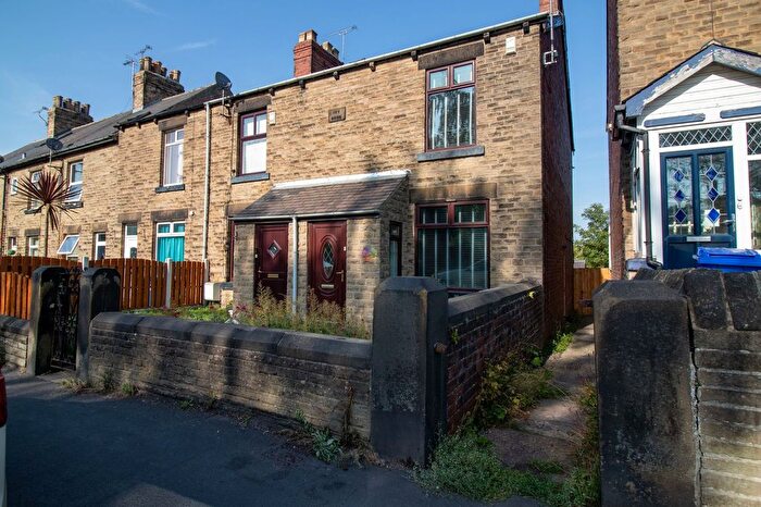 3 Bedroom End Of Terrace House For Sale In Mortomley Lane, High Green, S35