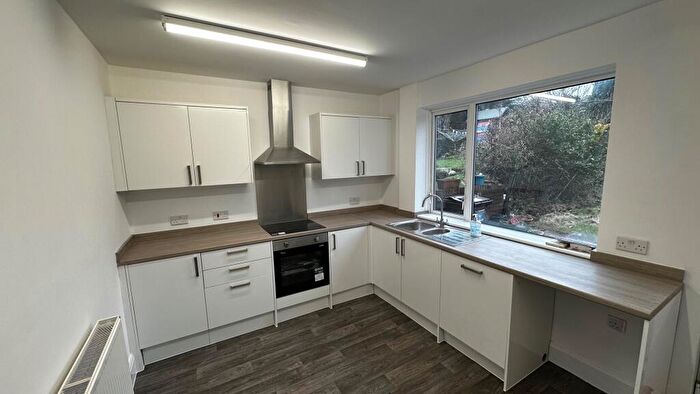 3 Bedroom House To Rent In Highthorn Road, Kilnhurst, Mexborough, S64