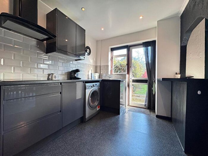 3 Bedroom Terraced House For Sale In Sandringham Close, Stanford-le-Hope, SS17
