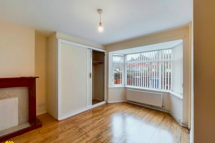 1 Bedroom Flat To Rent In Sandford Green, Banbury, OX16