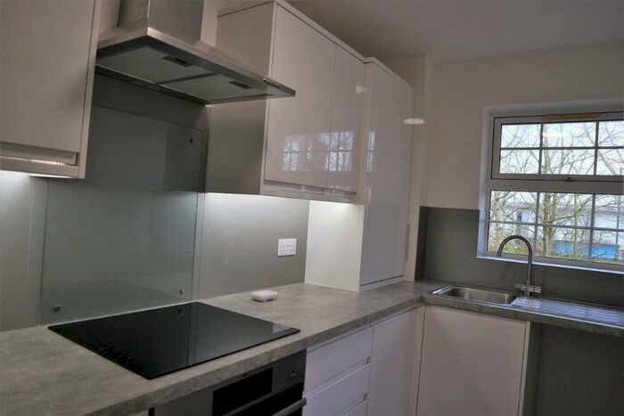 2 Bedroom Flat To Rent In Liberty Court, Dragoon Way, Christchurch, BH23