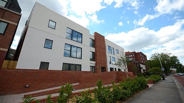 2 Bedroom Apartment For Sale In Sovereign Court, A Kings Road, Reading, RG1