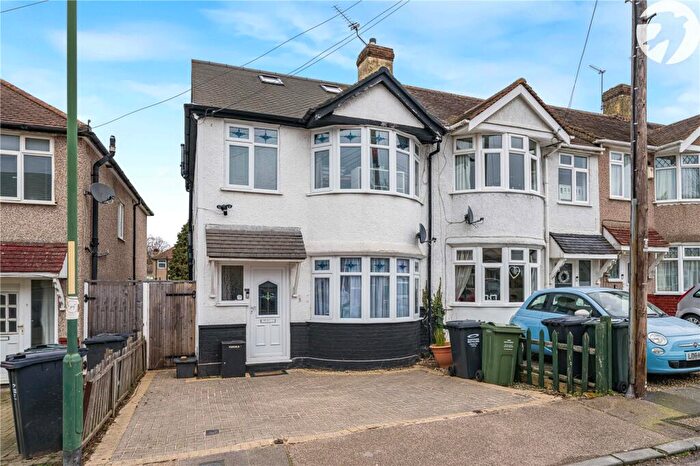 4 Bedroom End Of Terrace House For Sale In Dene Road, Dartford, Kent, DA1