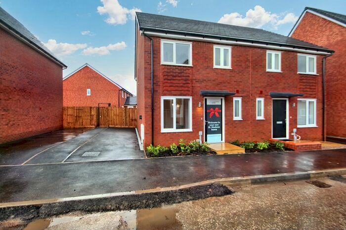 3 Bedroom Semi-Detached House To Rent In Percy Curnock Drive, Burslem, Stoke-On-Trent, ST6