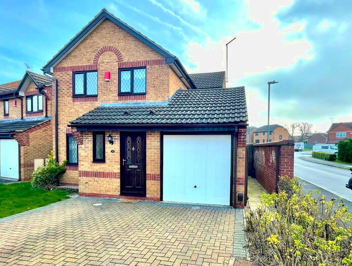 3 Bedroom Detached House To Rent In Spencer Close, Swindon, SN5