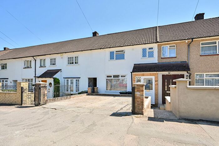2 Bedroom Terraced House For Sale In Oxhey Drive, Watford, WD19