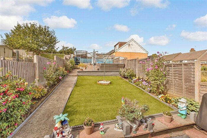 3 Bedroom Terraced House For Sale In Horsted Avenue, Chatham, Kent, ME4