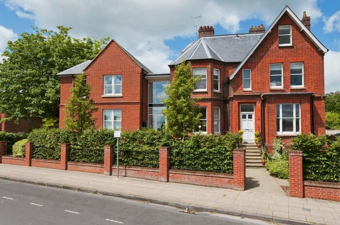 1 Bedroom Flat To Rent In Kingsmead Court Norman Road, Winchester, SO23